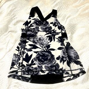 Lululemon push your limits tank black and white floral print size 6